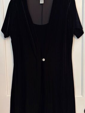 VintageBlack Velvet Short Sleeve Overlay Dress with Decorative Button Closure U1